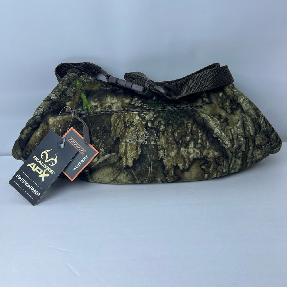 Realtree Camouflage Men's hand warmer